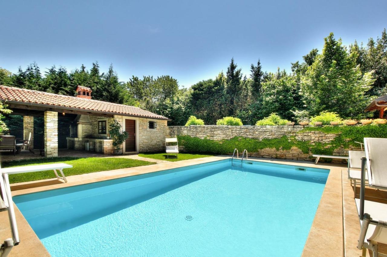 Villa Anthony With 3 Bedroom And Private Pool Near Umag Materada Exteriör bild